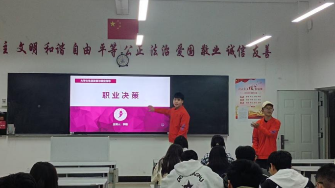 屏幕截图 2025-04-22 221830.png 屏幕截图 2025-04-22 221830.png