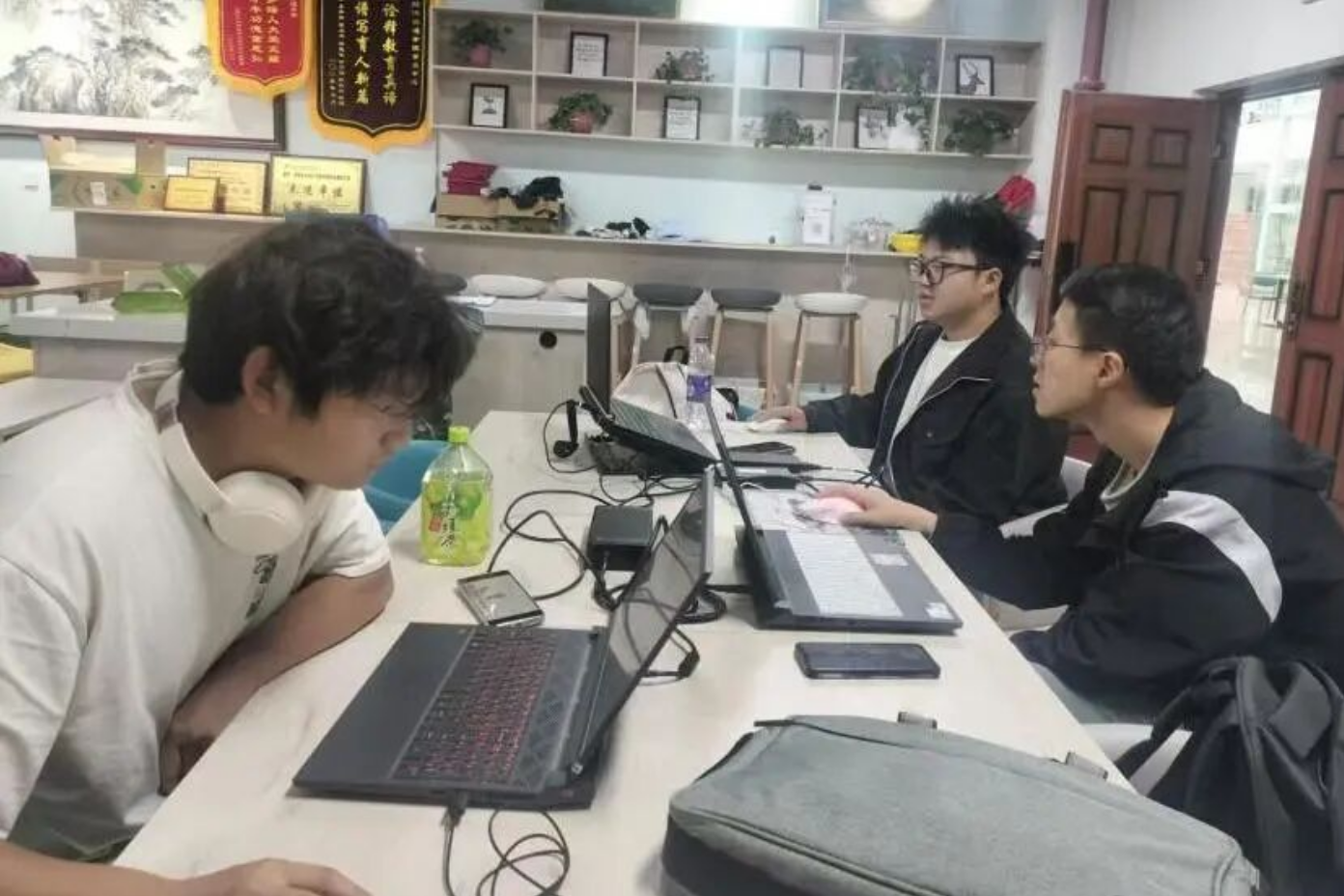 屏幕截图 2026-06-23 213110.png 屏幕截图 2026-06-23 213110.png