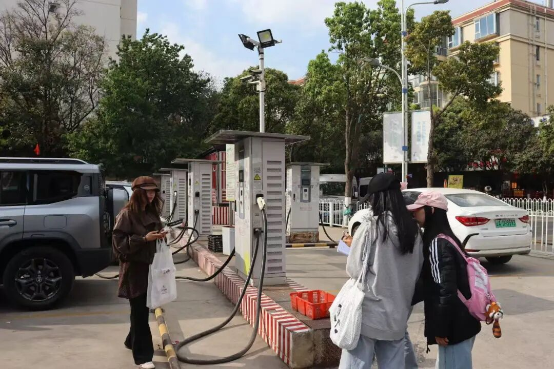 喜报!云经管在全国大学生市场调查与分析大赛上斩获国奖! 第 5 张 喜报!云经管在全国大学生市场调查与分析大赛上斩获国奖! 第 5 张