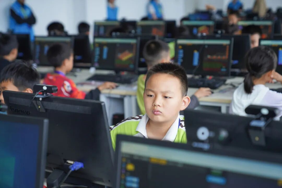全国青少年心理成长知识与应用创新大赛云南赛区复赛在云经管举办 第 9 张 全国青少年心理成长知识与应用创新大赛云南赛区复赛在云经管举办 第 9 张