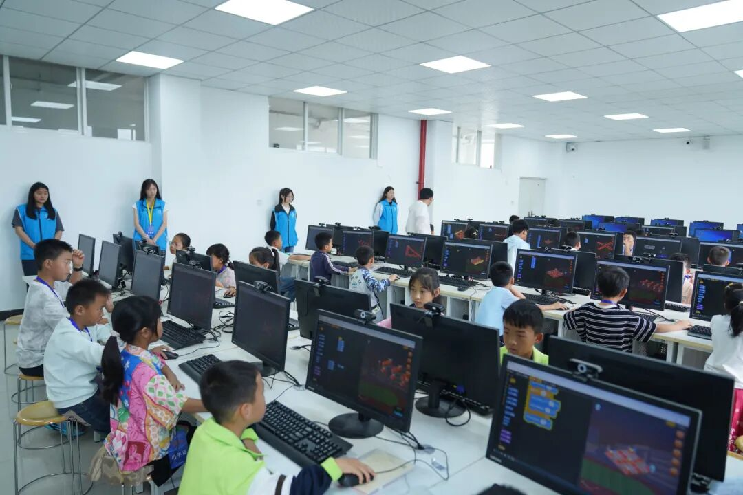 全国青少年心理成长知识与应用创新大赛云南赛区复赛在云经管举办 第 10 张 全国青少年心理成长知识与应用创新大赛云南赛区复赛在云经管举办 第 10 张